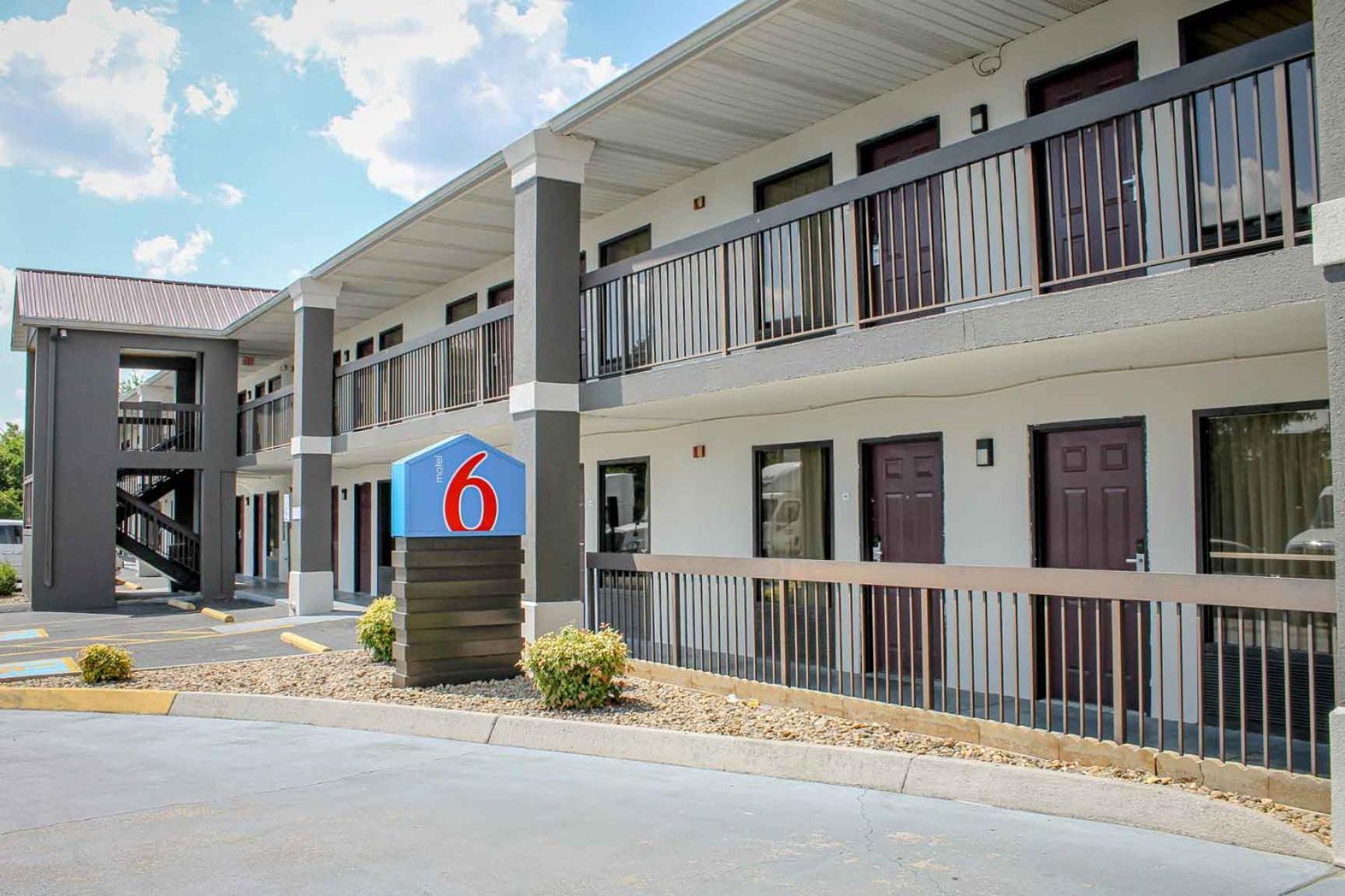 Motel 6 Knoxville, Tn - East Екстер'єр фото