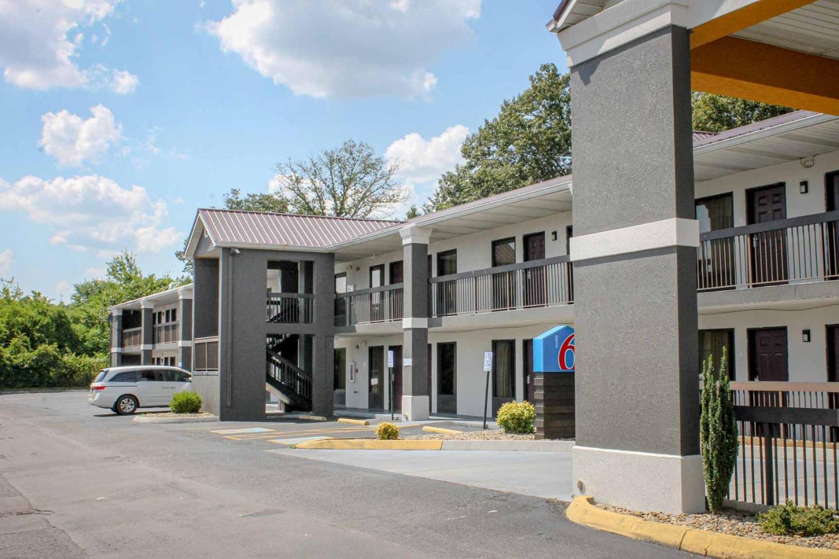 Motel 6 Knoxville, Tn - East Екстер'єр фото