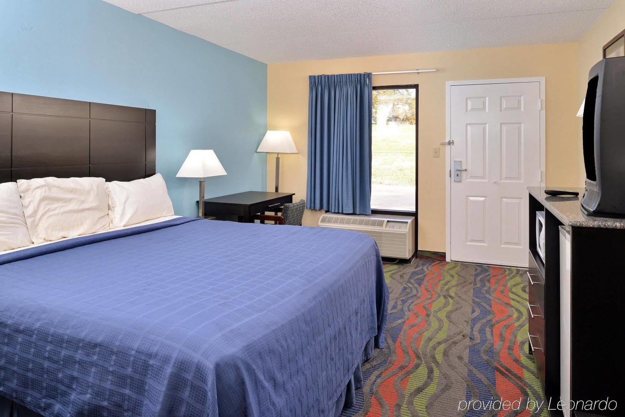 Motel 6 Knoxville, Tn - East Екстер'єр фото